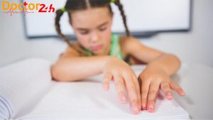 Khiếm thị là gì? Nguyên nhân và cách điều trị khiếm thị 30 khiem-thi