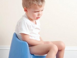 mat-nuoc-o-tre-e-do-tieu-chay