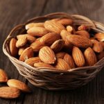 Bầu ăn hạnh nhân được không